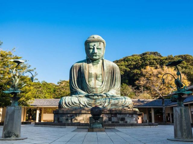 Tokyo: Great Buddha of Kamakura, Kamakura High School,Enoshima ,Hachimangu Shrine & Komachi Street Day Tour (Small Groups Available)