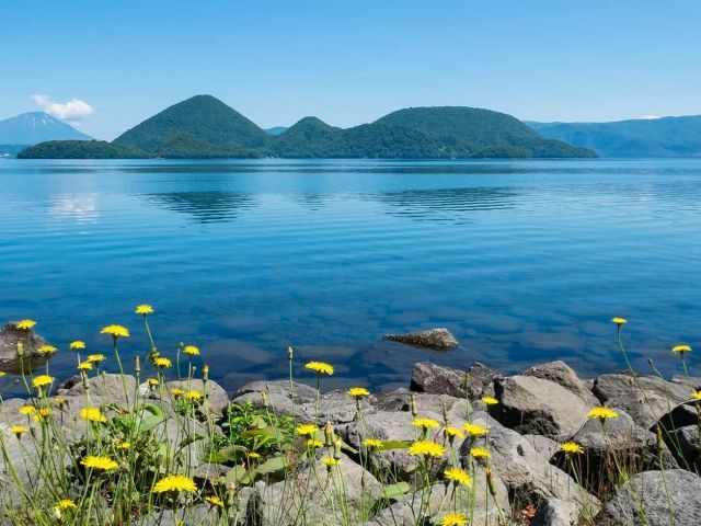 Sapporo: Hokkaido Noboribetsu, Lake Toya and Otaru Full-Day Tour