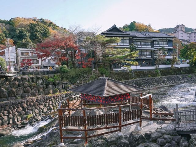 Tokio: Tagesausflug zum Spaziergang im Izu Shiyohana Shuji-Tempel (Saisonaler Reiseplan für Juni)