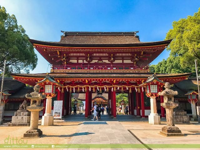 Fukuoka: Kyushu aardbeien plukken & Yanagawa boot - roei-ervaring & Dazaifu Tenmangu 1-daagse tour