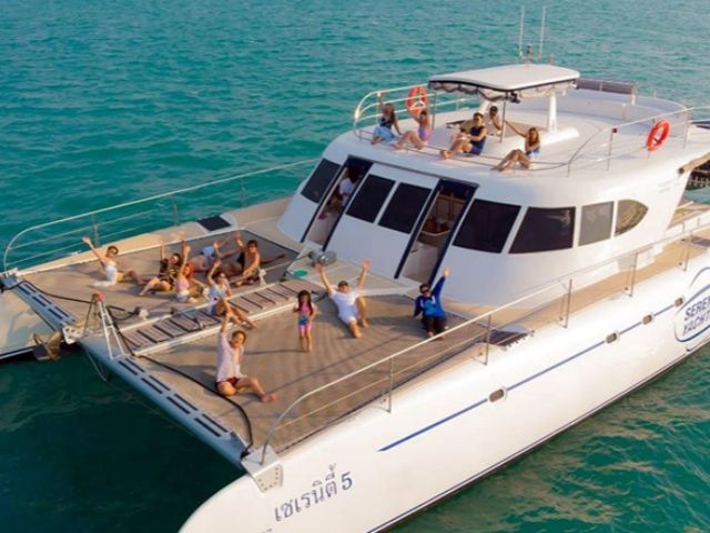Pattaya [Sky Whale] Uninhabited Three Islands One Day Tour (English Guide)