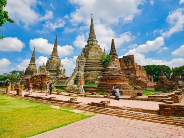 Bangkok: Dagtocht naar Ayutthaya per bus en terug per boot op de Grote Parel (Engelstalige gids)