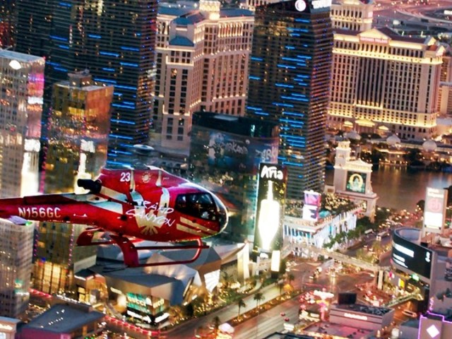 Recorrido nocturno en helicóptero por el Strip de Las Vegas